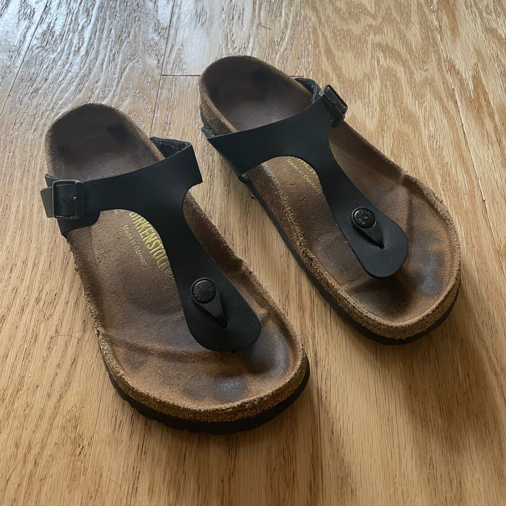 Women’s Birkenstock Gizeh Thong Sandals Leather Size 38 Black